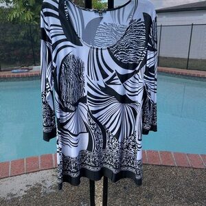 Milano Black and White Abstract Scoop Neck Tunic